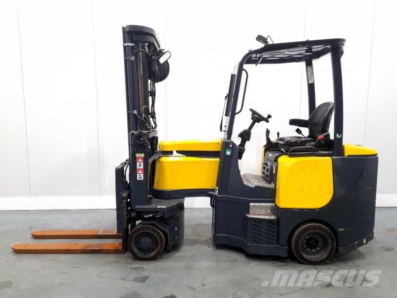 Aisle-Master 15SE Elevatore passaggio stretto
