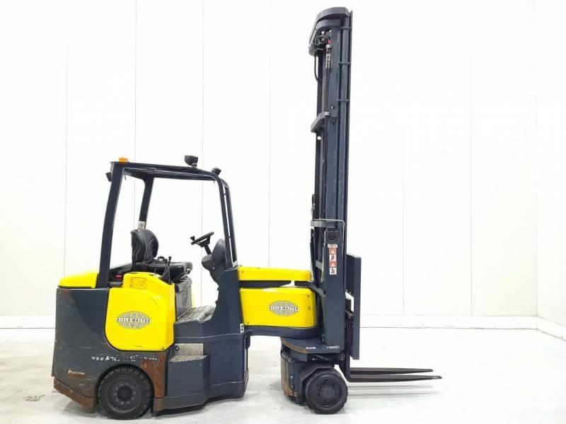 Aisle-Master 20SHE Elevatore passaggio stretto