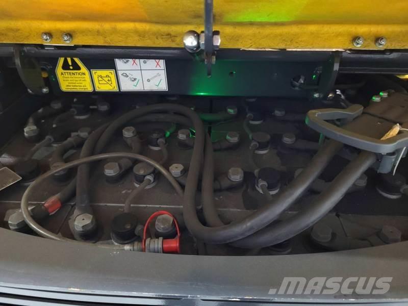 Aisle-Master 20SHE RENTAL Elevatore passaggio stretto