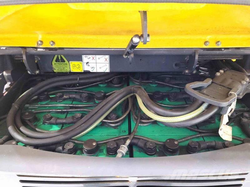 Aisle-Master 20WHE Elevatore passaggio stretto