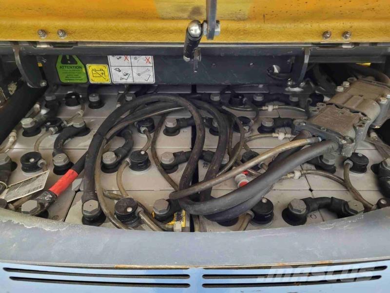 Aisle-Master 20WHE Elevatore passaggio stretto