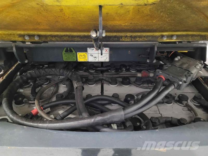 Aisle-Master 20WHE Elevatore passaggio stretto