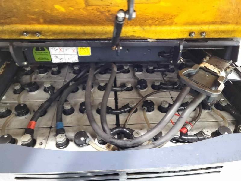 Aisle-Master AM20SE Elevatore passaggio stretto