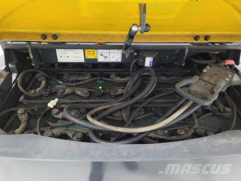 Aisle-Master AM20SE Elevatore passaggio stretto