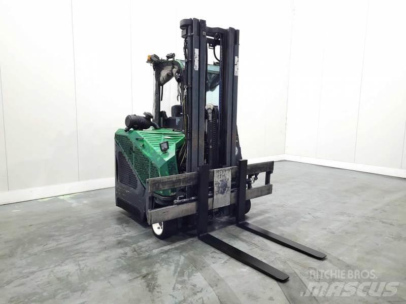 Combilift C3000 CB Carrello elevatore retrattile a 4 vie