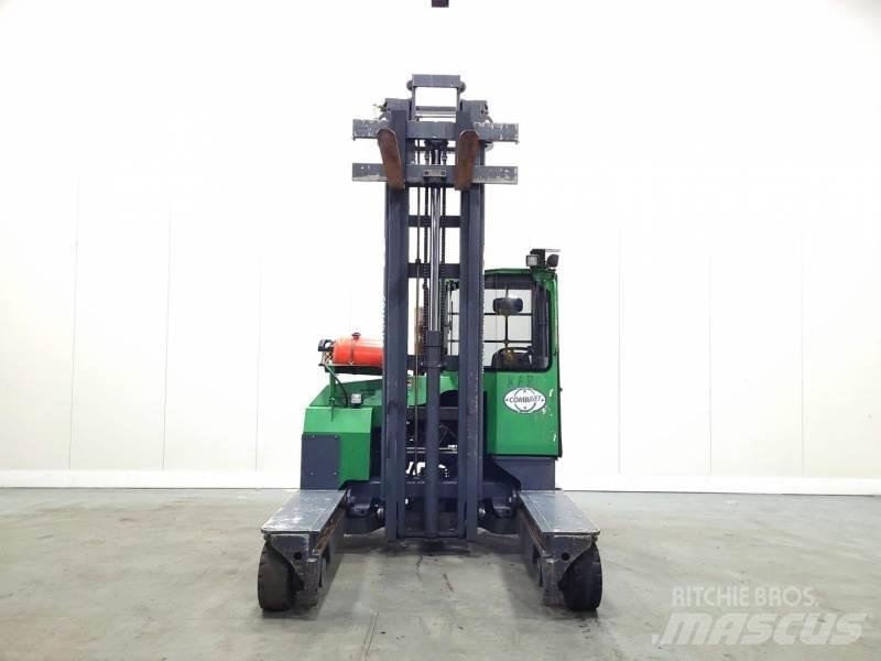 Combilift C4000 Carrello elevatore retrattile a 4 vie