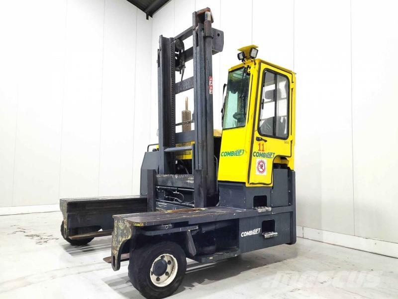 Combilift C7000 Carrello elevatore retrattile a 4 vie