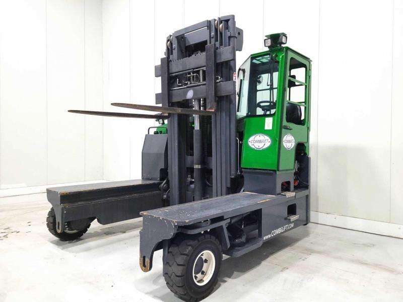 Combilift C8000 GAS Carrello elevatore retrattile a 4 vie