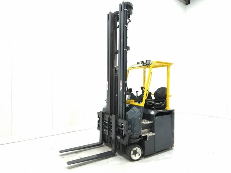Combilift CBE2500 Carrello elevatore retrattile a 4 vie