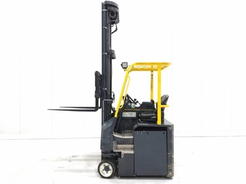 Combilift CBE2500 Carrello elevatore retrattile a 4 vie
