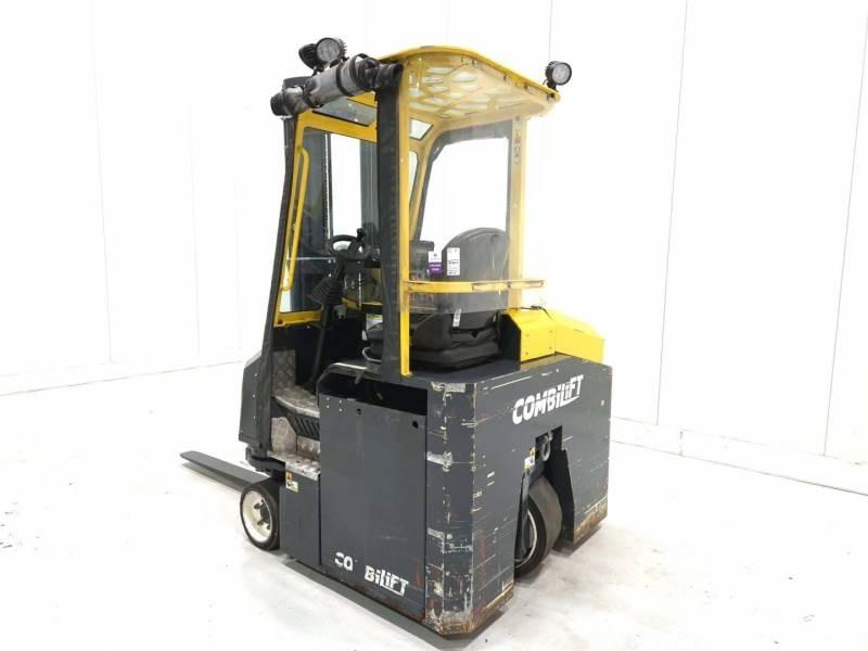 Combilift CBE3000 Carrello elevatore retrattile a 4 vie