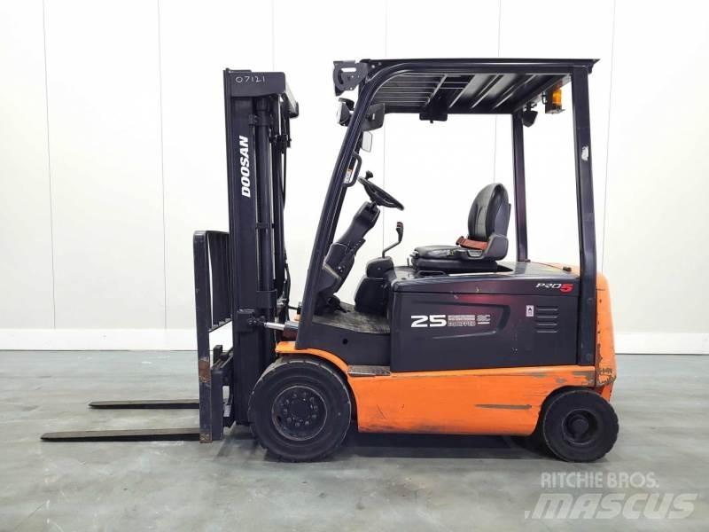 Doosan B25X-5 Carrelli elevatori elettrici