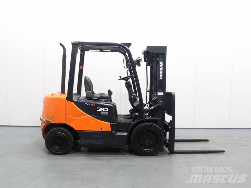 Doosan D30S-5 Carrelli elevatori diesel