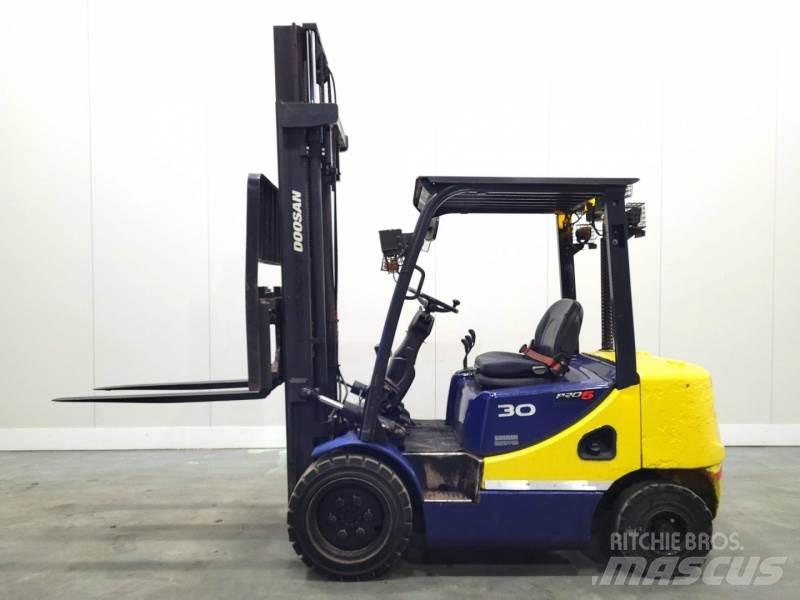 Doosan D30S-5 Carrelli elevatori diesel