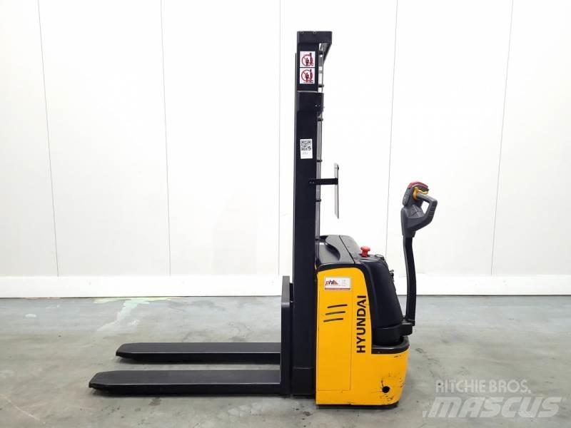 Hyundai 10ES Stoccatori manuali