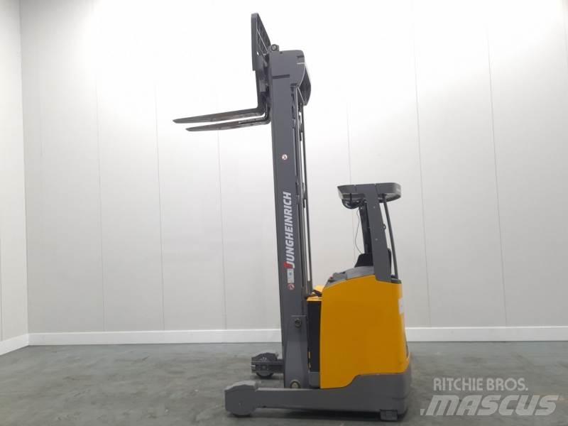 Jungheinrich ETV318 Carrello retrattile