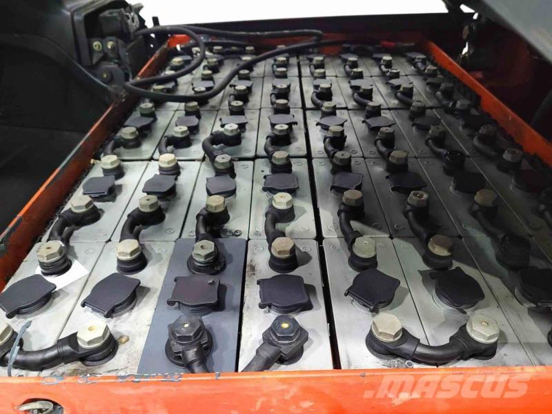 Linde E30-01 Carrelli elevatori elettrici