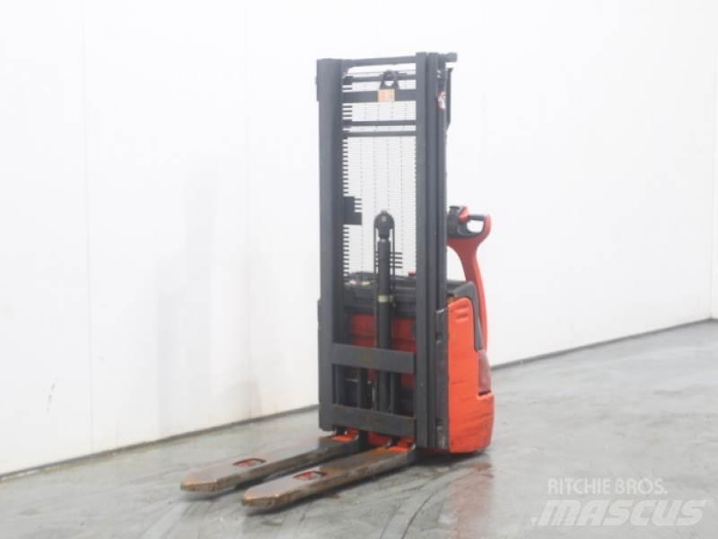 Linde L10 379 Stoccatori manuali