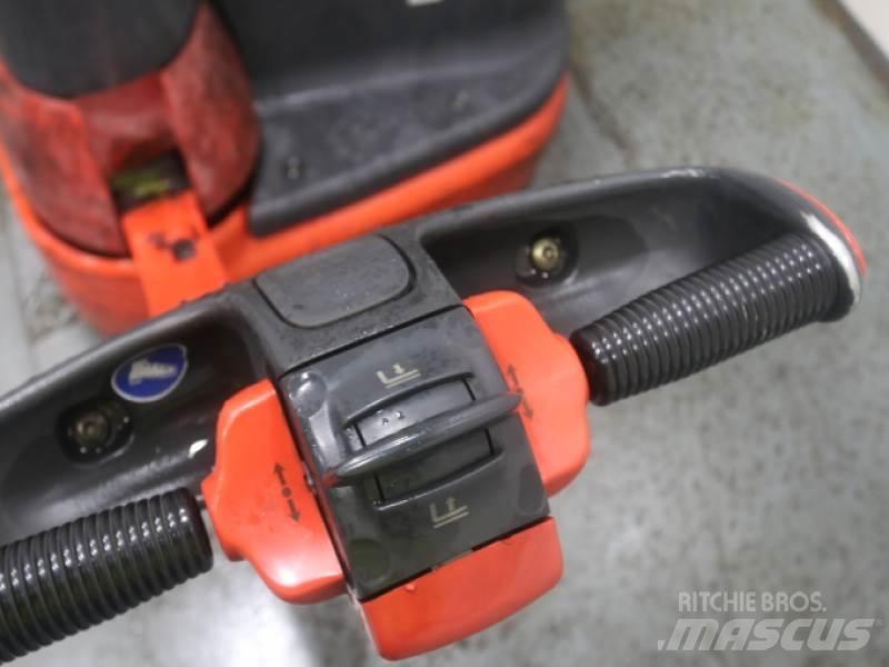 Linde L10 379 Stoccatori manuali