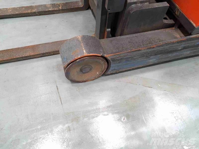 Linde R16HD-01 1120 Carrello retrattile