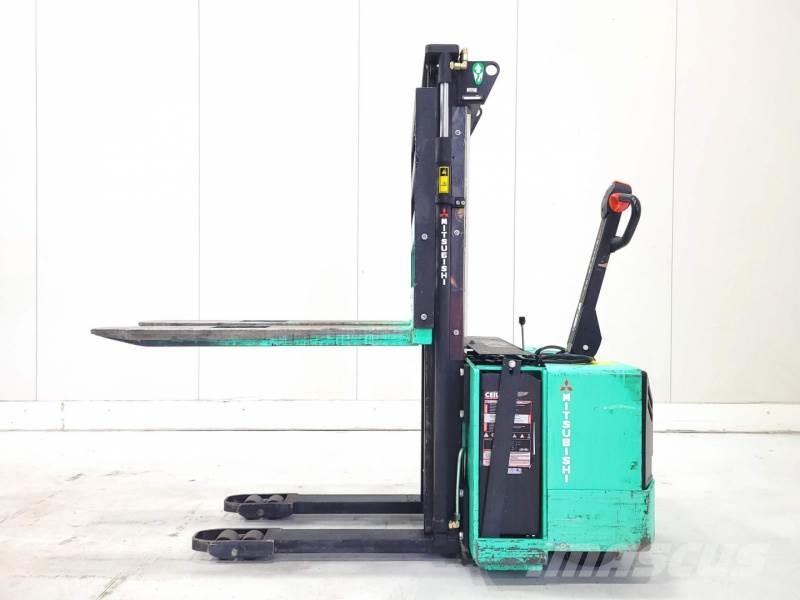 Mitsubishi SB12P Stoccatori manuali