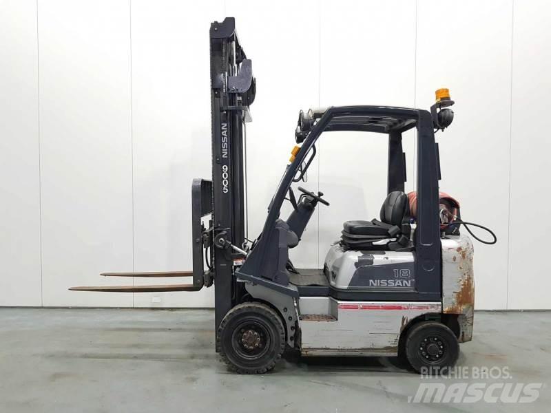 Nissan P1D1A18LQ Carrelli elevatori GPL