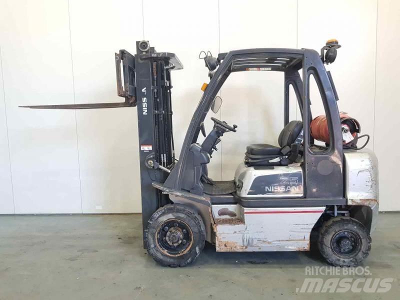 Nissan U1D272520 Carrelli elevatori GPL