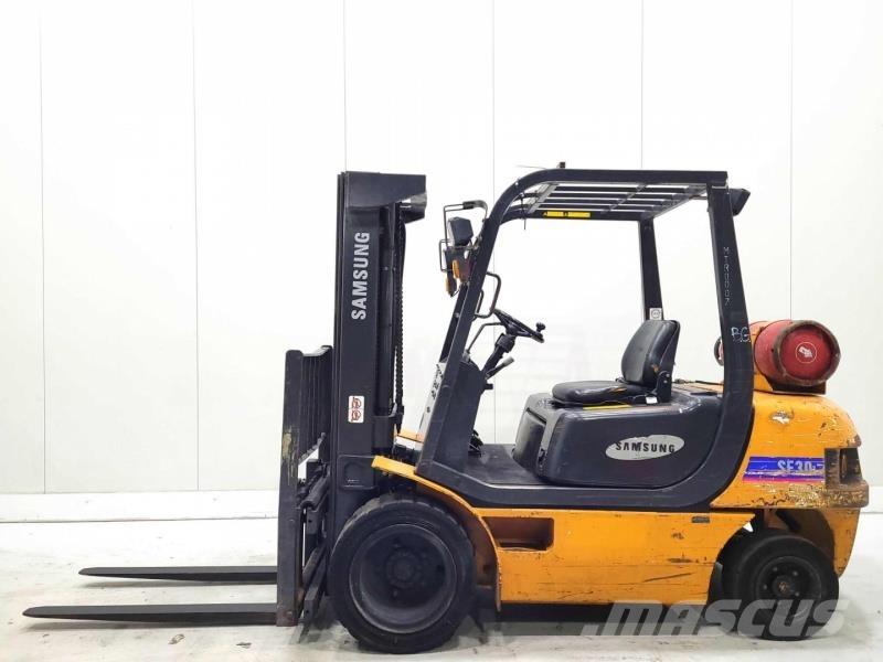Samsung SF30L Carrelli elevatori GPL
