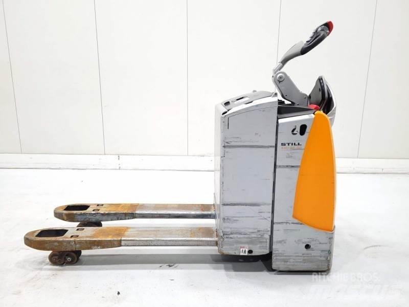 Still EXU−SF Transpallet elettrici a timone