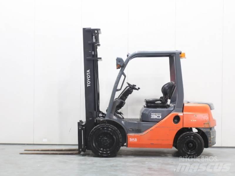 Toyota 02-8FDF30 Carrelli elevatori diesel