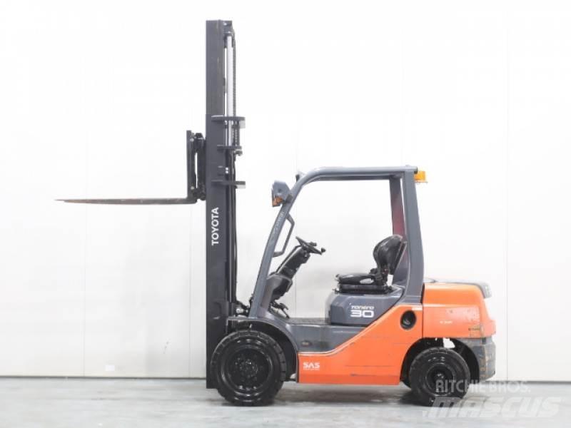 Toyota 02-8FDF30 Carrelli elevatori diesel