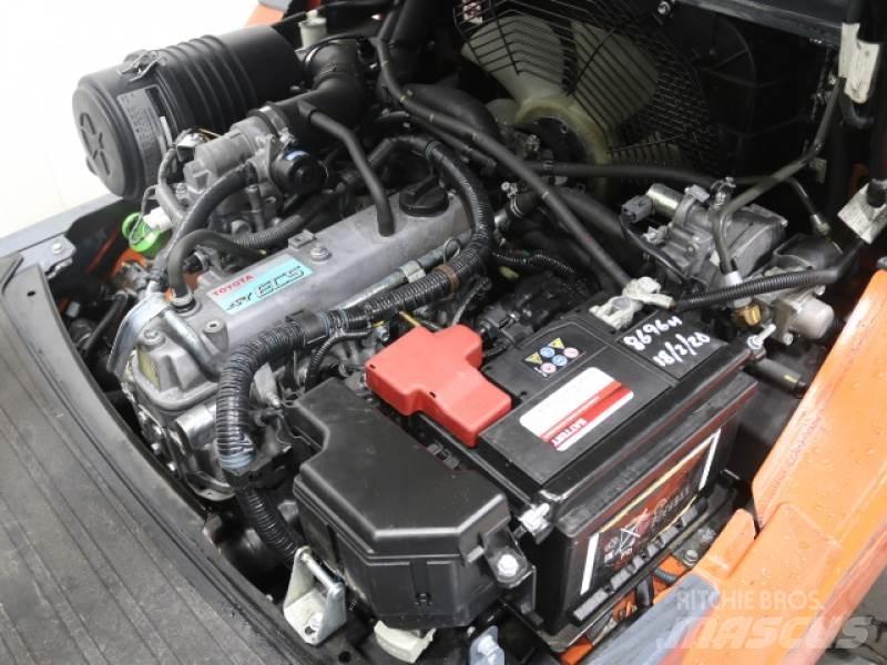 Toyota 02-8FGF30 Carrelli elevatori GPL