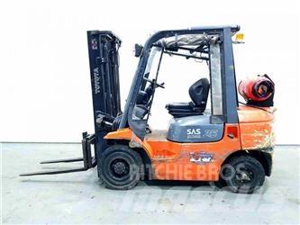 Toyota 42-7FGF25 Carrelli elevatori GPL