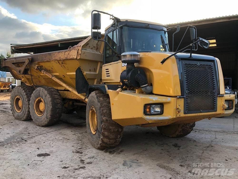 Bell D30D Dumper a telaio rigido