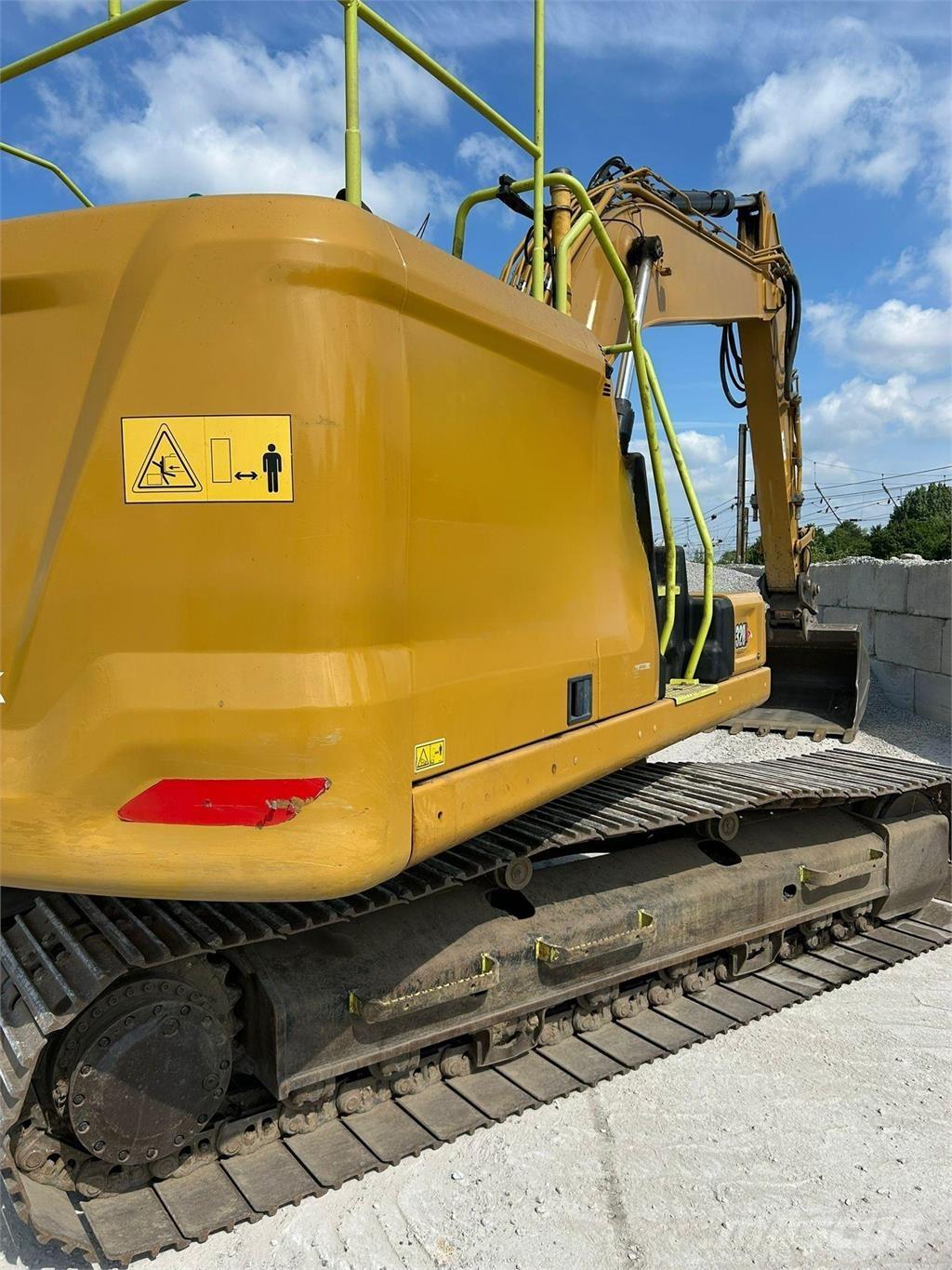 CAT 320 Escavatori cingolati
