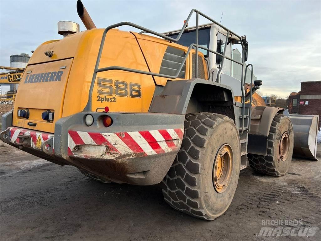 Liebherr L586 Pale gommate