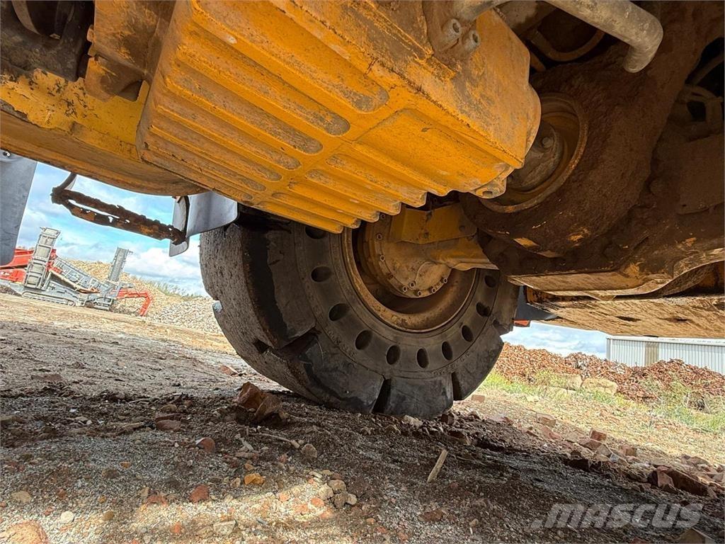 Volvo L120H Pale gommate