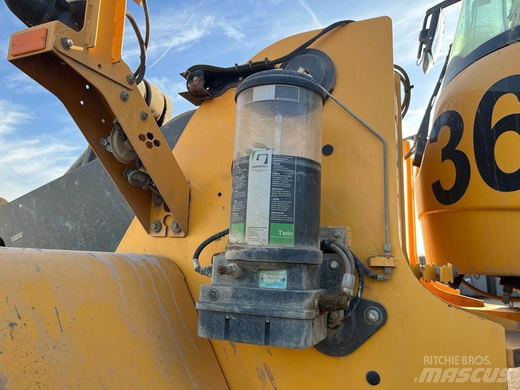 Volvo L150H Pale gommate