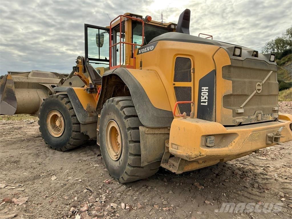 Volvo L150H Pale gommate