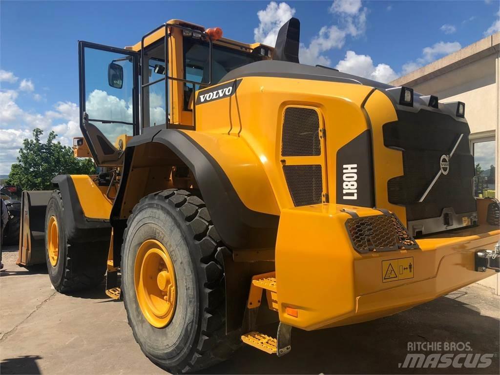 Volvo L180H Pale gommate