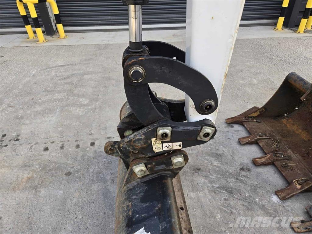 Bobcat E17 Miniescavatori