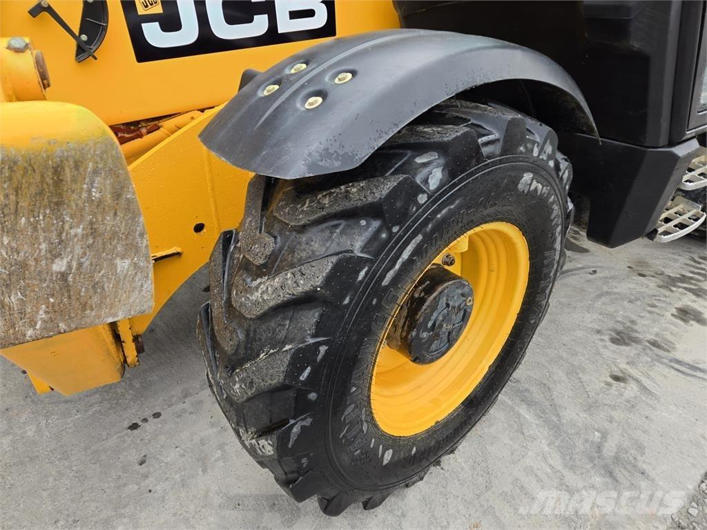 JCB 535-140 Sollevatori telescopici