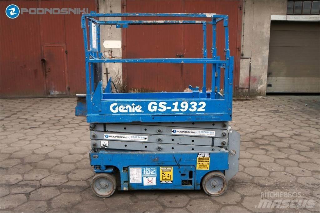 Genie 1932 Piattaforme a pantografo