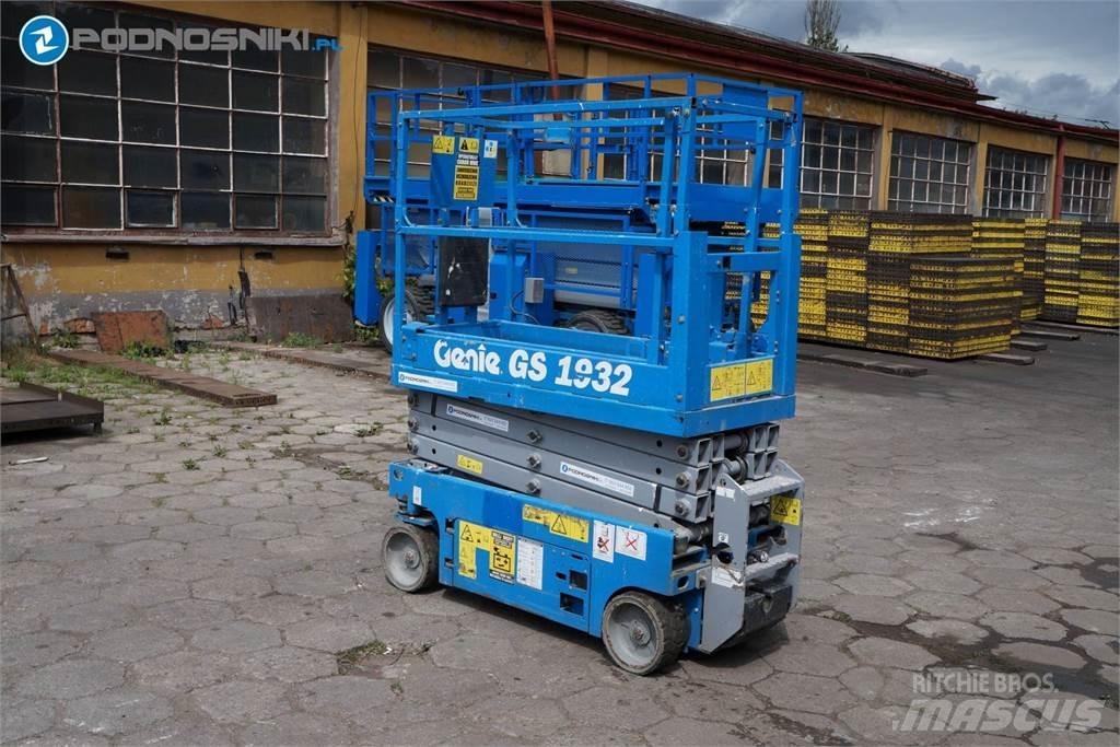 Genie 1932 Piattaforme a pantografo