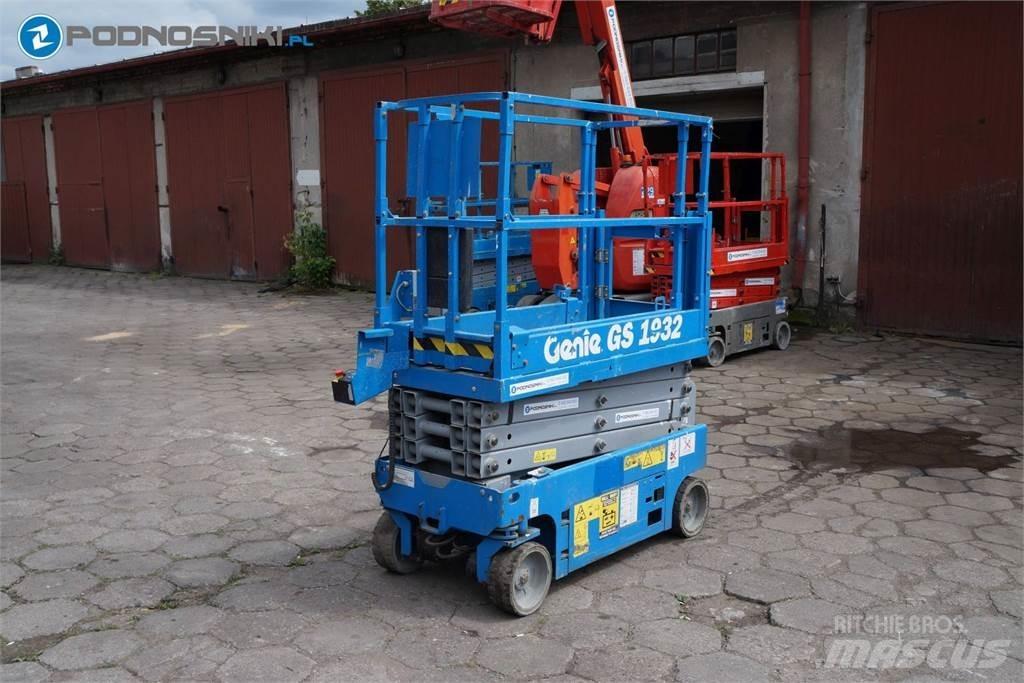 Genie 1932 Piattaforme a pantografo