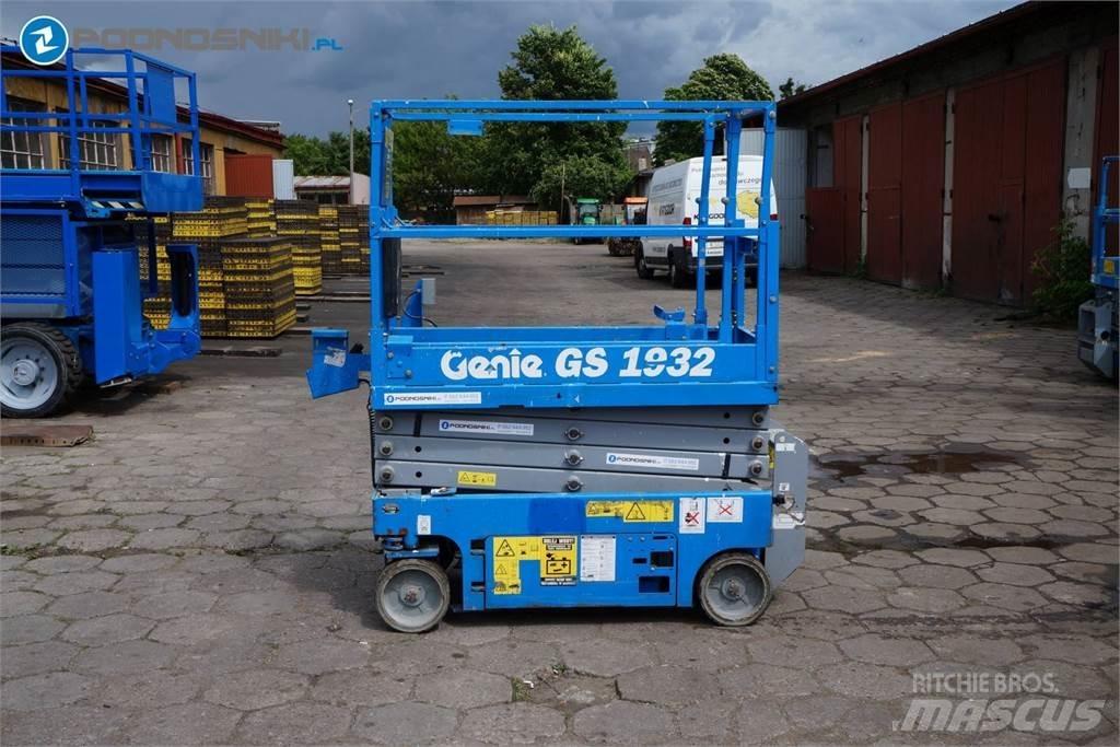 Genie 1932 Piattaforme a pantografo