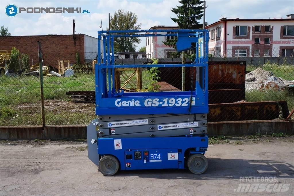 Genie 1932 Piattaforme a pantografo
