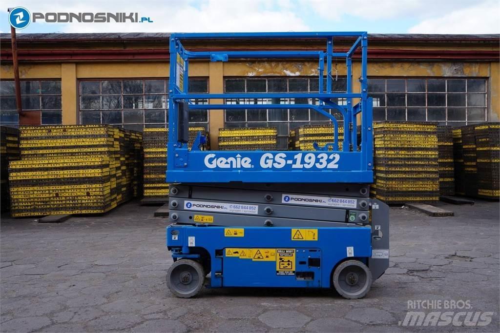 Genie 1932 Piattaforme a pantografo