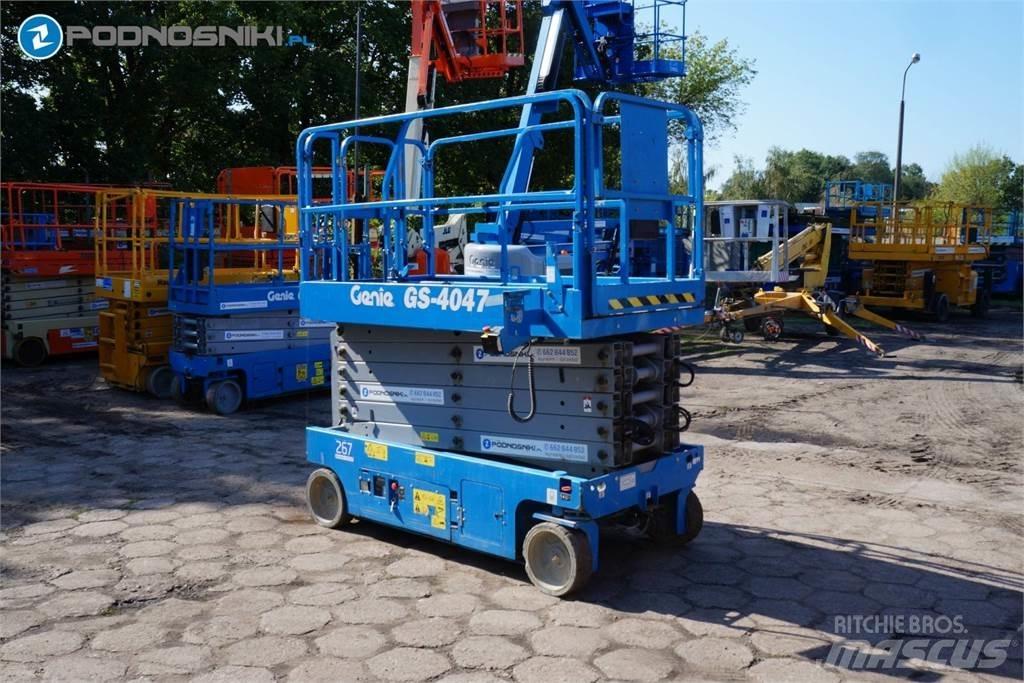 Genie 4047 Piattaforme a pantografo