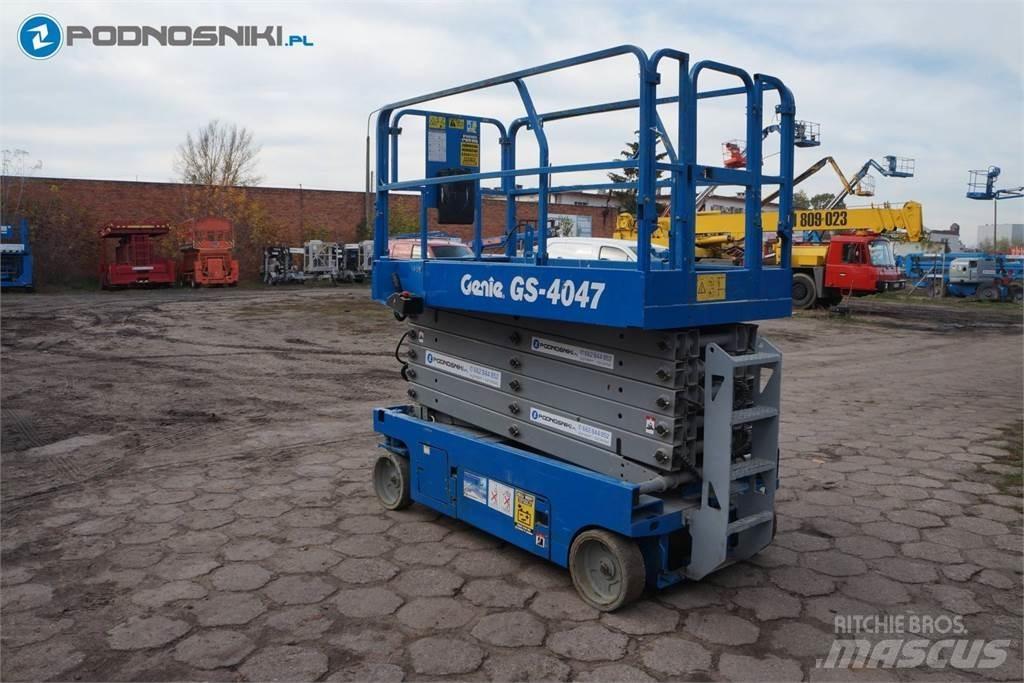 Genie 4047 Piattaforme a pantografo